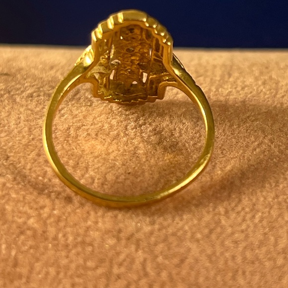 Size 5 10kt gold ring - Picture 4 of 6